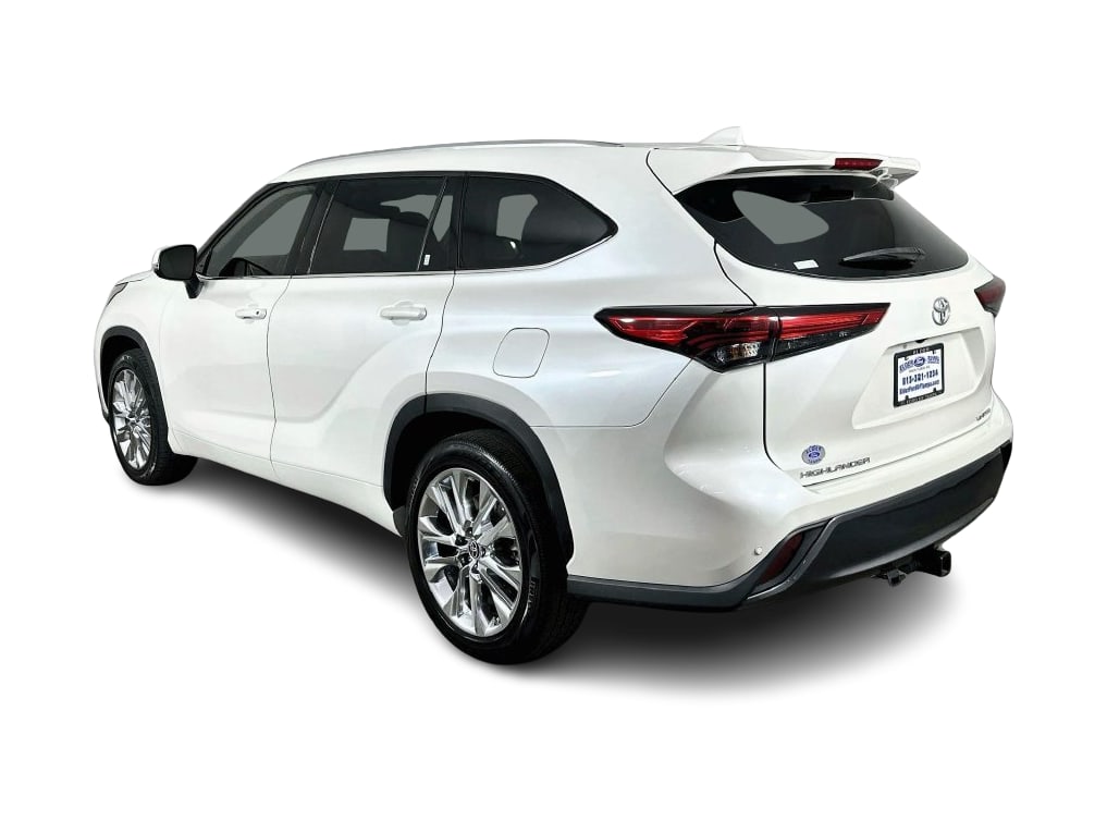 Thumbnail: 2021 Toyota Highlander - 4