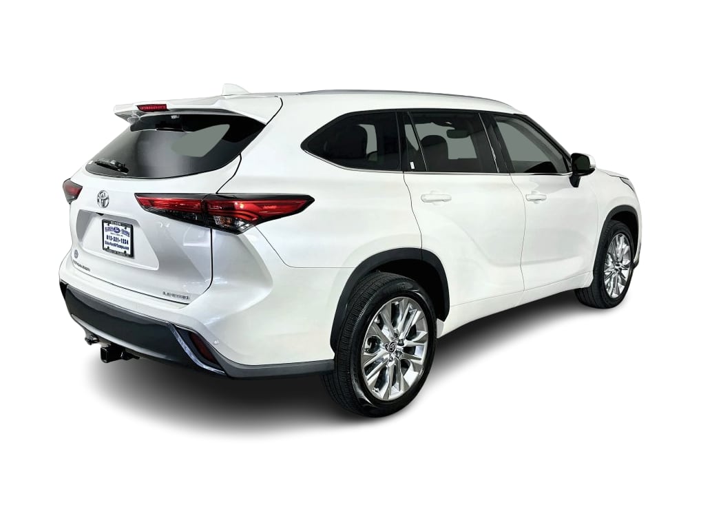 Thumbnail: 2021 Toyota Highlander - 25