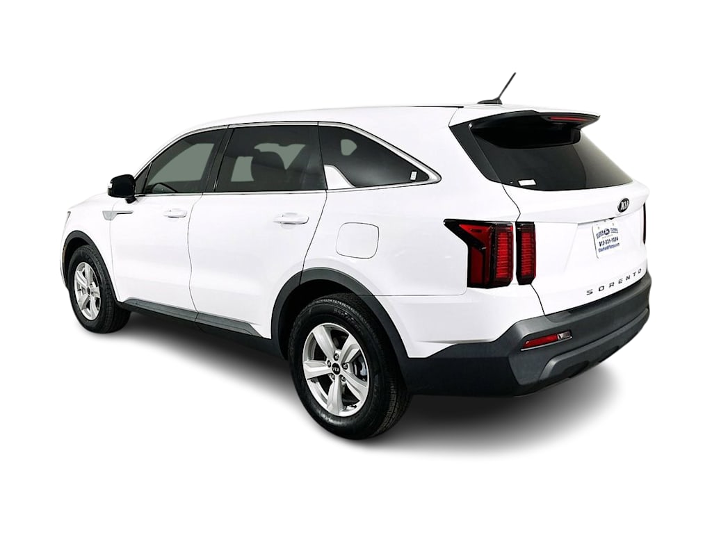 Thumbnail: 2021 Kia Sorento - 4