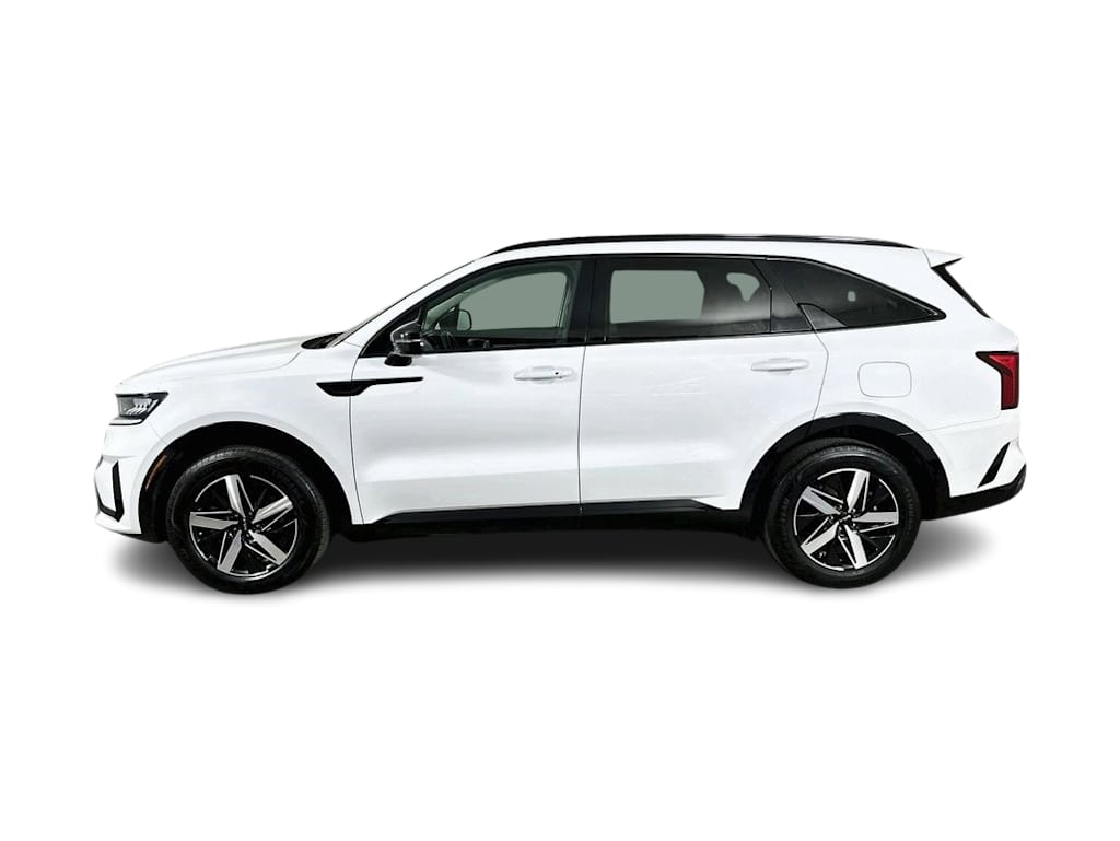 Thumbnail: 2023 Kia Sorento - 3