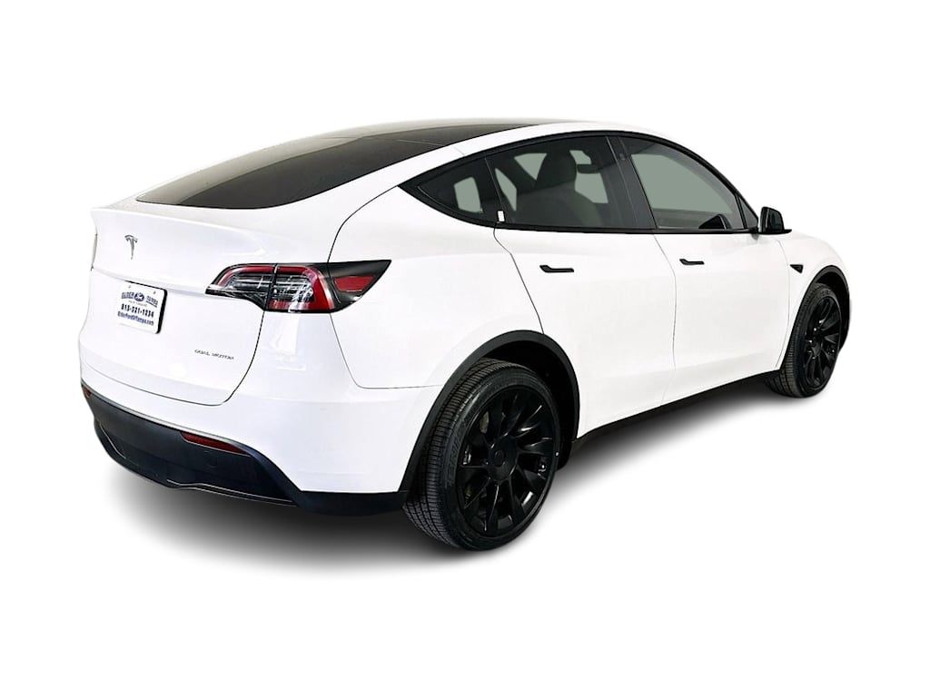 Thumbnail: 2023 Tesla Model Y - 27