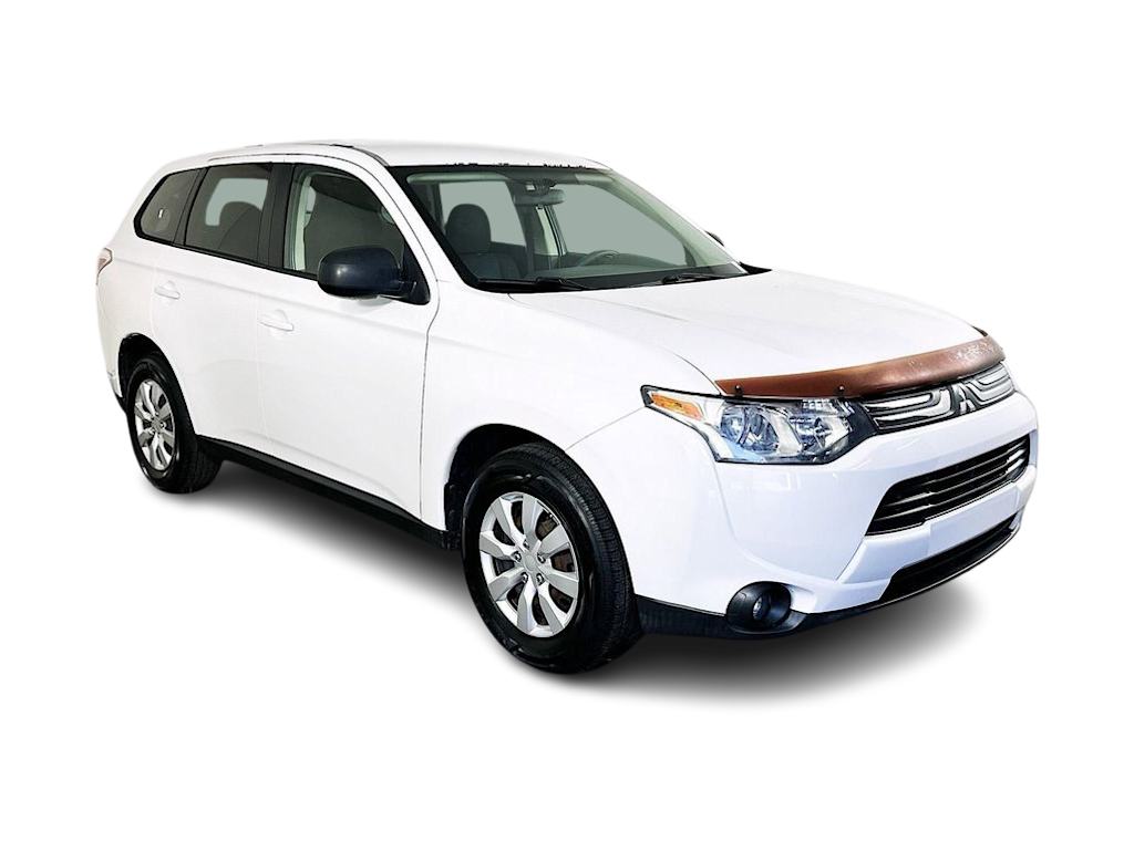 Thumbnail: 2014 Mitsubishi Outlander - 24