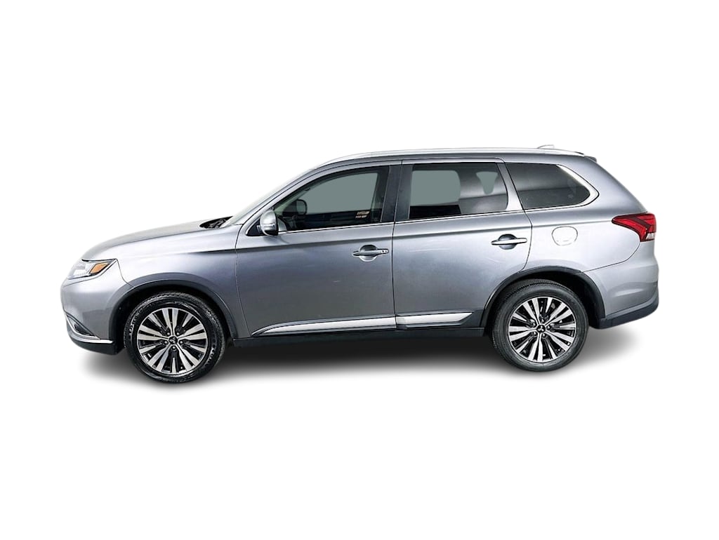 Thumbnail: 2020 Mitsubishi Outlander - 3