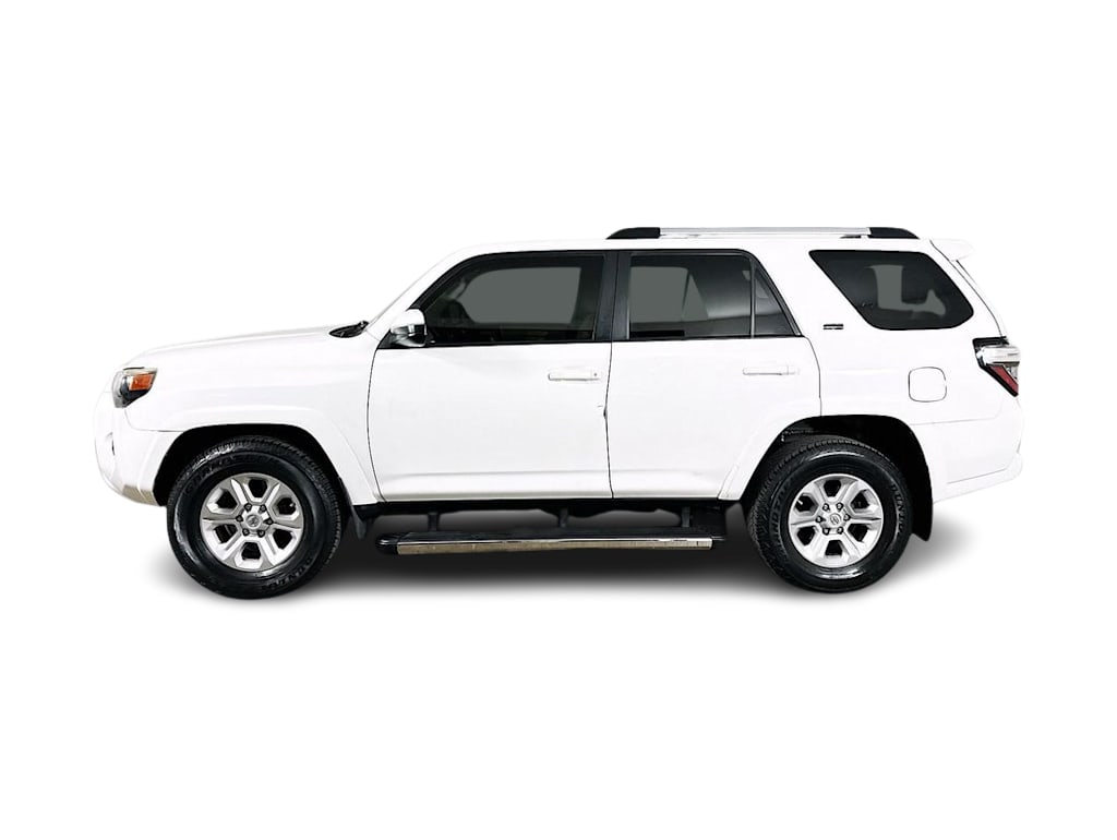 Thumbnail: 2019 Toyota 4Runner - 3