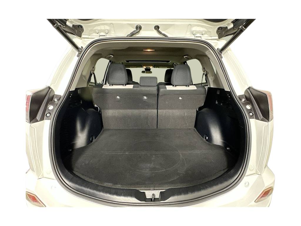 Thumbnail: 2018 Toyota RAV4 - 19
