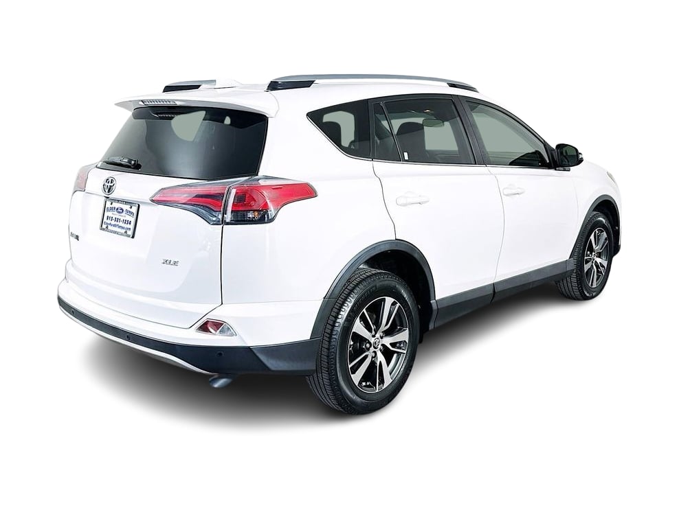 Thumbnail: 2018 Toyota RAV4 - 24