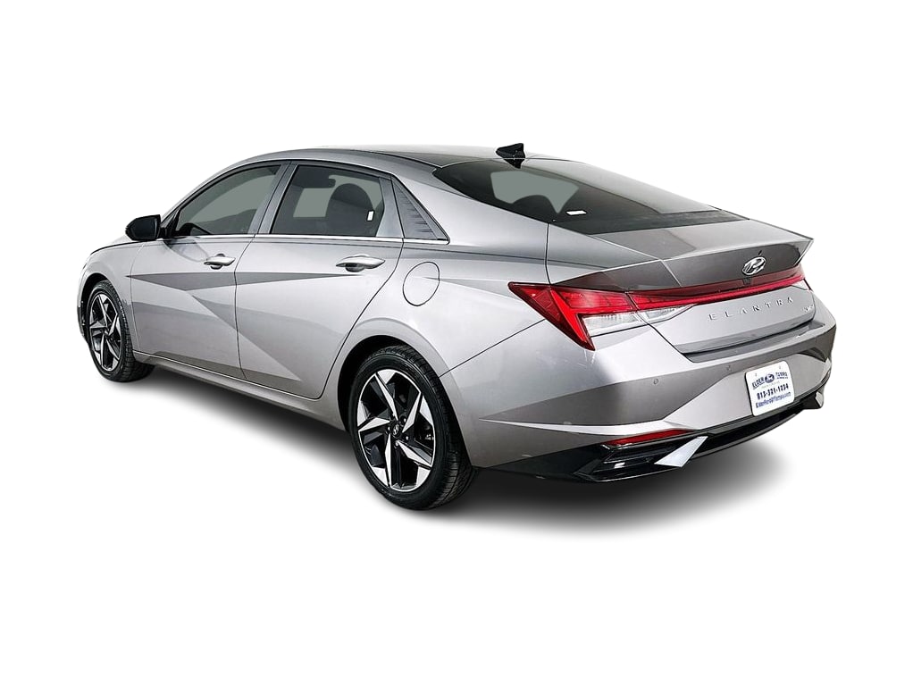 Thumbnail: 2022 Hyundai Elantra - 4
