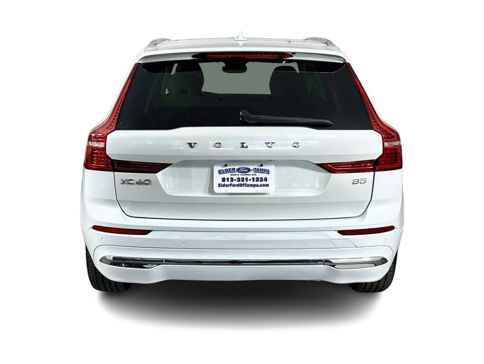 Thumbnail: 2022 Volvo XC60 - 5
