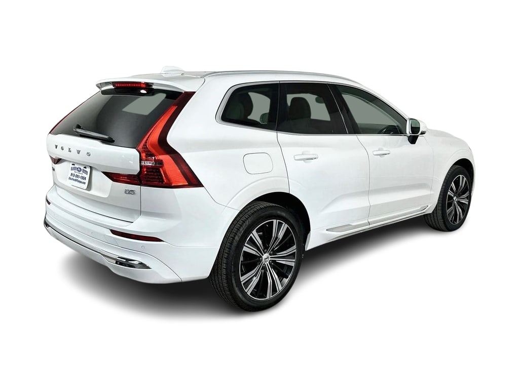 Thumbnail: 2022 Volvo XC60 - 24