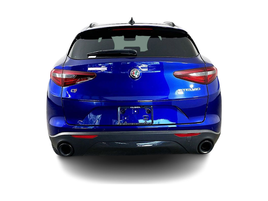 Thumbnail: 2022 Alfa Romeo Stelvio - 5