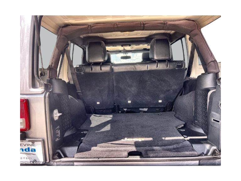 Thumbnail: 2016 Jeep Wrangler - 14