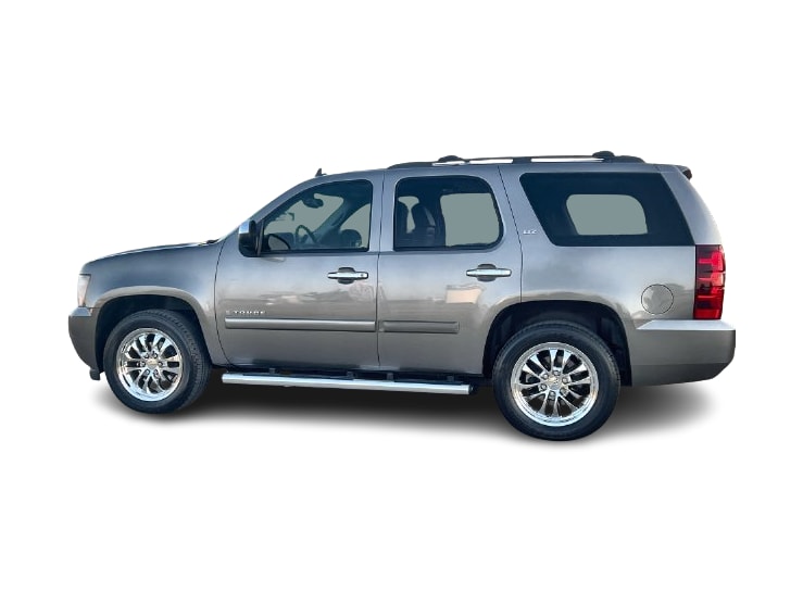 Thumbnail: 2008 Chevrolet Tahoe - 3
