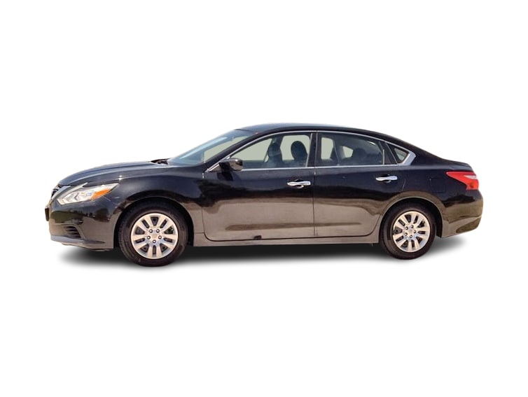 Thumbnail: 2016 Nissan Altima - 3