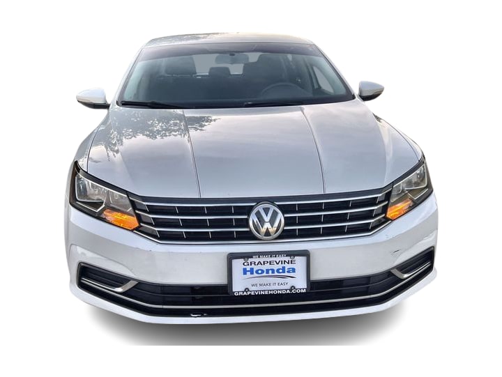 Thumbnail: 2016 Volkswagen Passat - 6