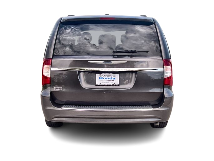 Thumbnail: 2015 Chrysler Town & Country - 5