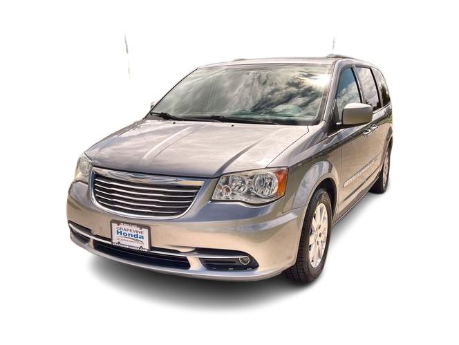 Thumbnail: 2015 Chrysler Town & Country - 19