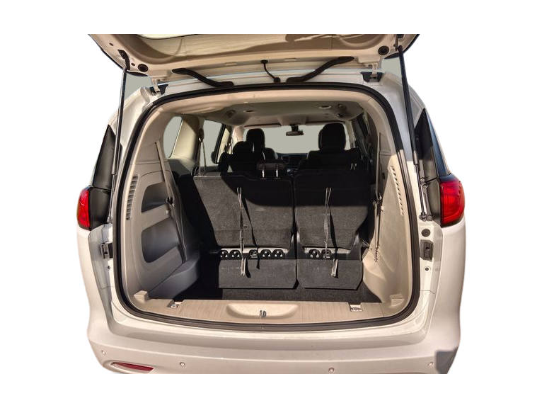 Thumbnail: 2020 Chrysler Voyager - 17