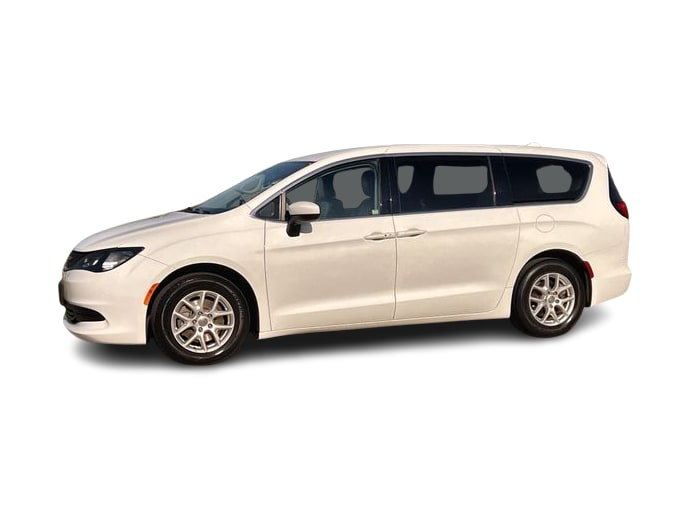 Thumbnail: 2020 Chrysler Voyager - 3