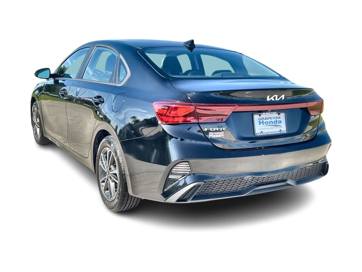 Thumbnail: 2023 Kia Forte - 4