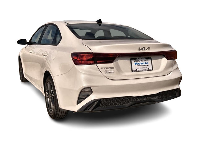 Thumbnail: 2023 Kia Forte - 4