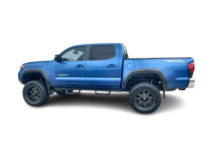 Thumbnail: 2018 Toyota Tacoma - 3
