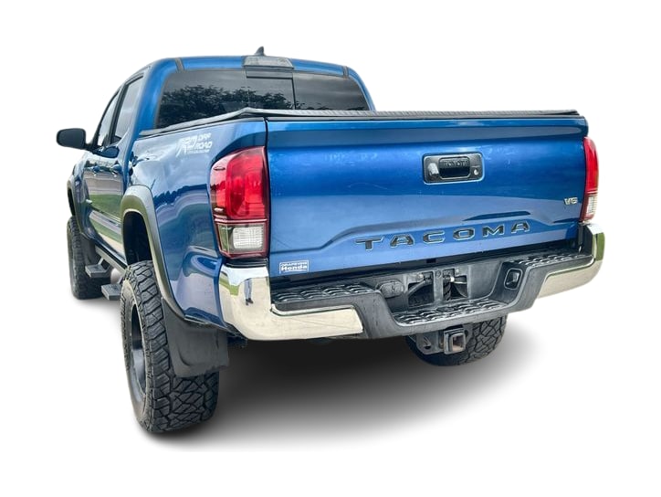 Thumbnail: 2018 Toyota Tacoma - 4