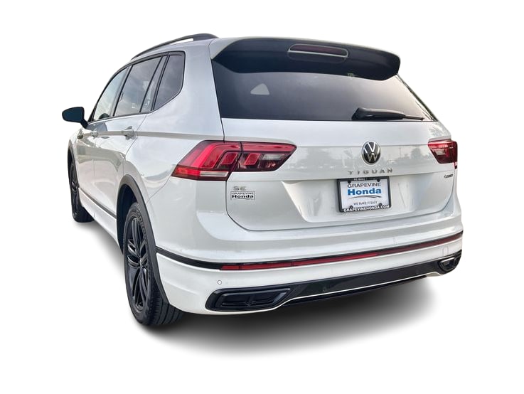 Thumbnail: 2022 Volkswagen Tiguan - 4
