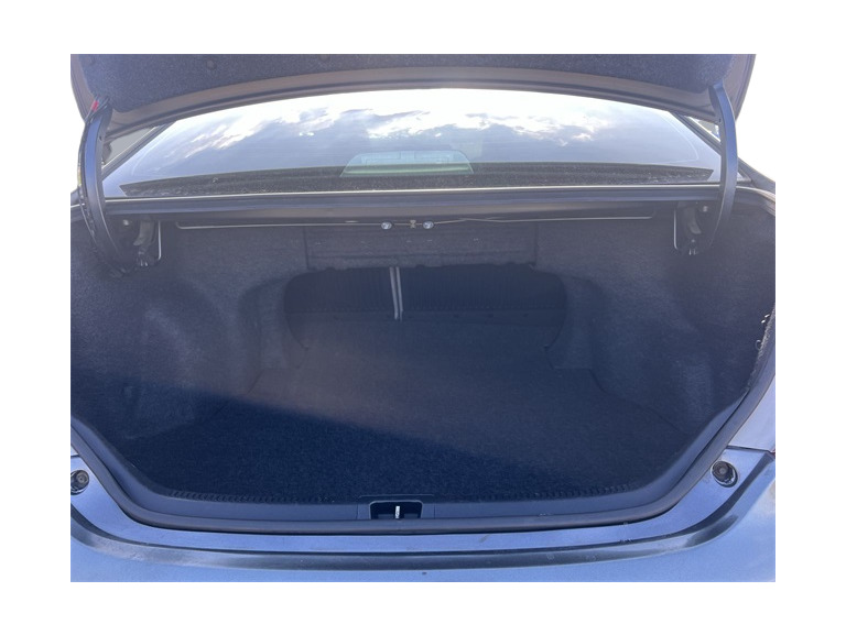 Thumbnail: 2012 Toyota Camry - 17