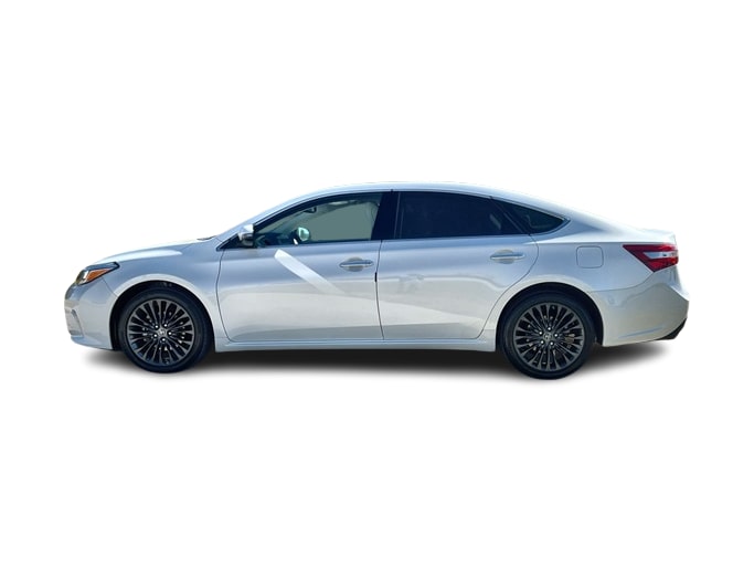 Thumbnail: 2017 Toyota Avalon - 3