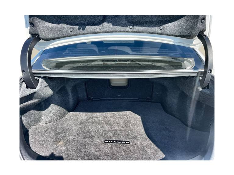 Thumbnail: 2017 Toyota Avalon - 18