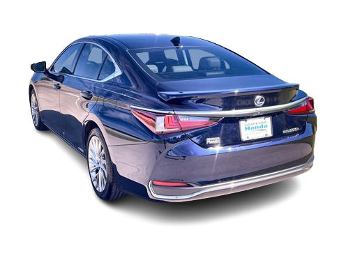 Thumbnail: 2021 Lexus ES - 4