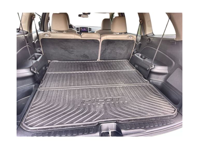 Thumbnail: 2016 Honda Pilot - 17