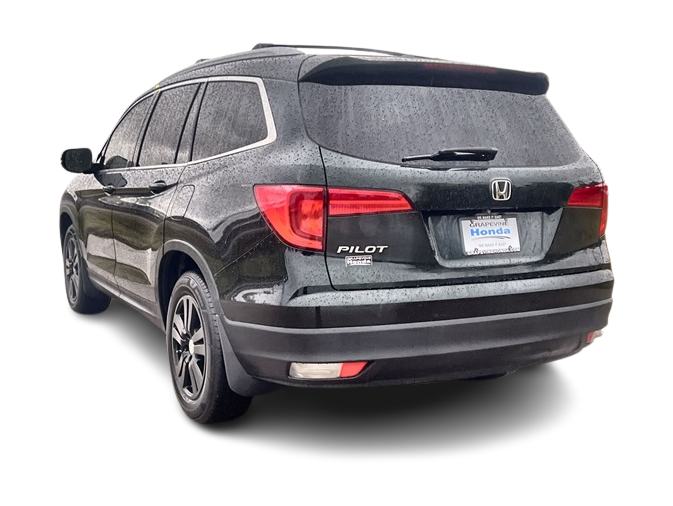 Thumbnail: 2017 Honda Pilot - 4