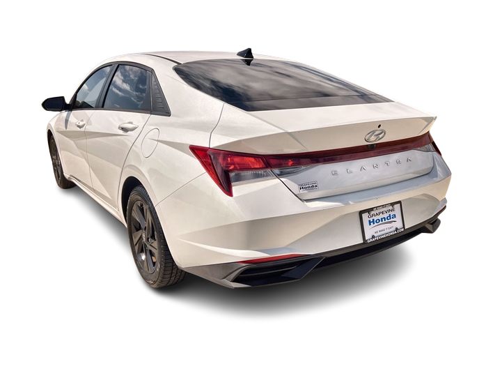Thumbnail: 2021 Hyundai Elantra - 4
