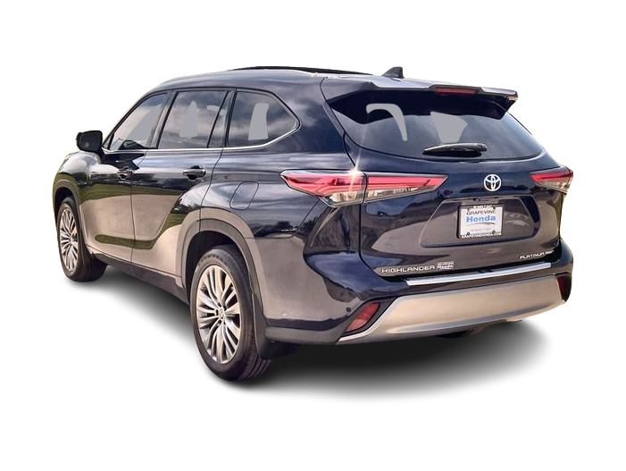 Thumbnail: 2022 Toyota Highlander - 4