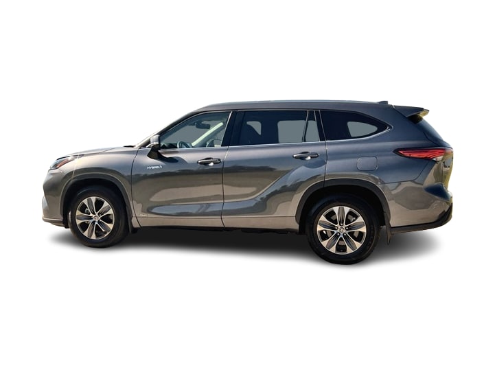 Thumbnail: 2021 Toyota Highlander - 3