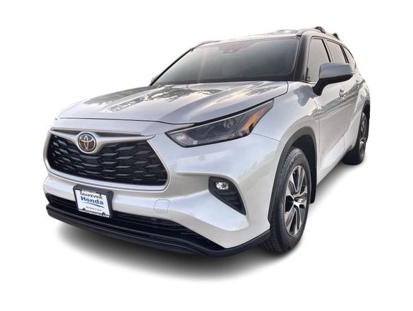 Thumbnail: 2022 Toyota Highlander - 19