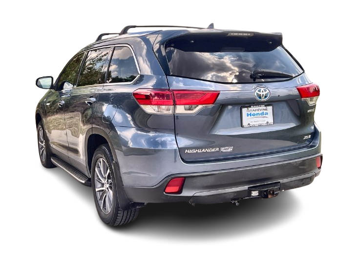 Thumbnail: 2019 Toyota Highlander - 4