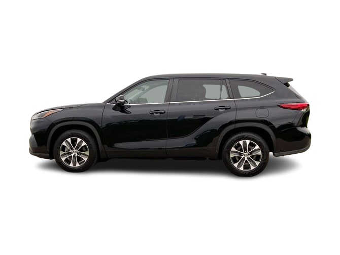 Thumbnail: 2023 Toyota Highlander - 3