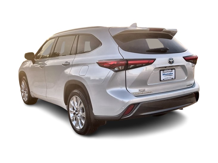 Thumbnail: 2023 Toyota Highlander - 4