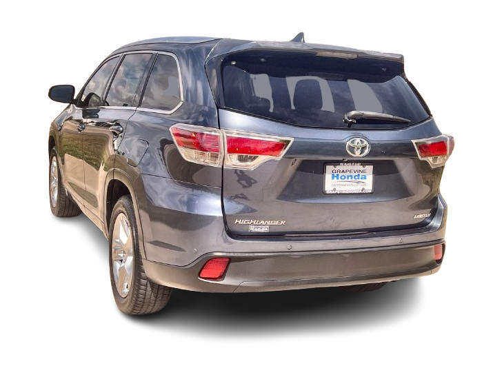 Thumbnail: 2014 Toyota Highlander - 4