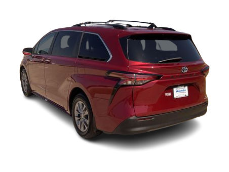 Thumbnail: 2022 Toyota Sienna - 4