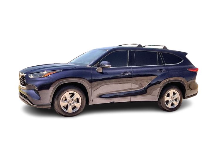 Thumbnail: 2022 Toyota Highlander - 3