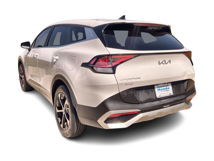 Thumbnail: 2023 Kia Sportage - 4