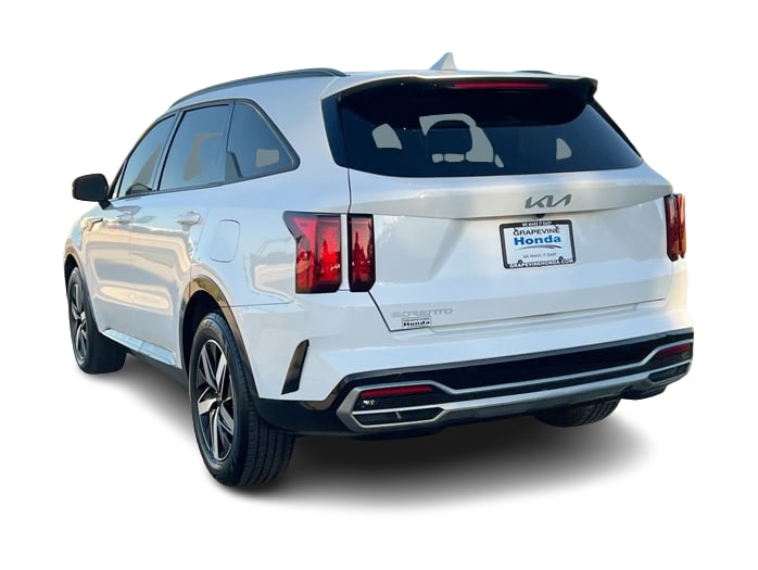 Thumbnail: 2023 Kia Sorento - 4