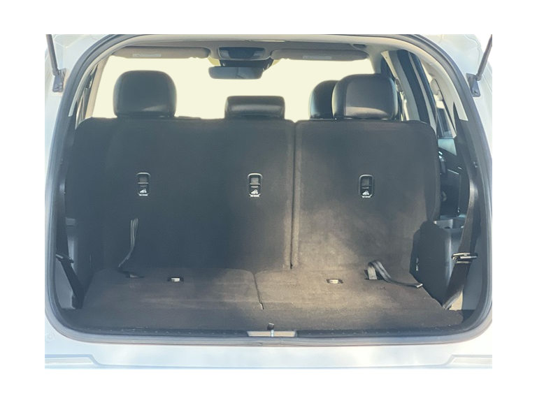 Thumbnail: 2023 Kia Sorento - 17