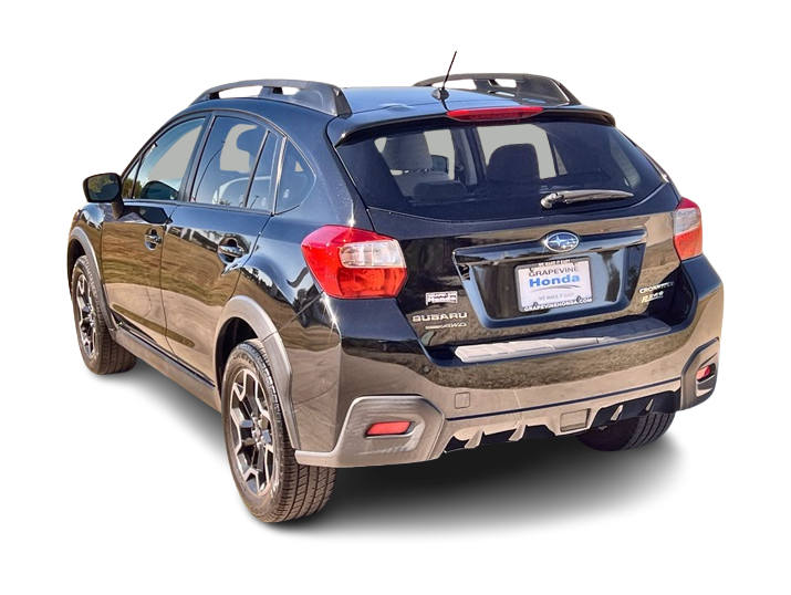 Thumbnail: 2017 Subaru Crosstrek - 4
