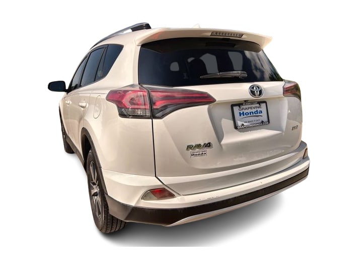 Thumbnail: 2018 Toyota RAV4 - 4