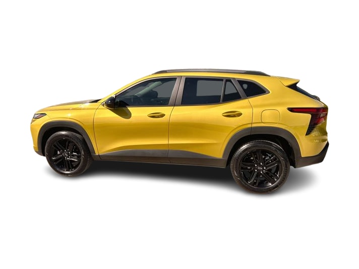 Thumbnail: 2025 Chevrolet Trax - 3