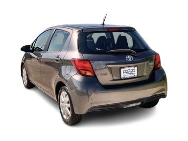 2016 Toyota Yaris LE 4